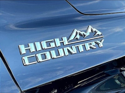 2023 Chevrolet Suburban High Country