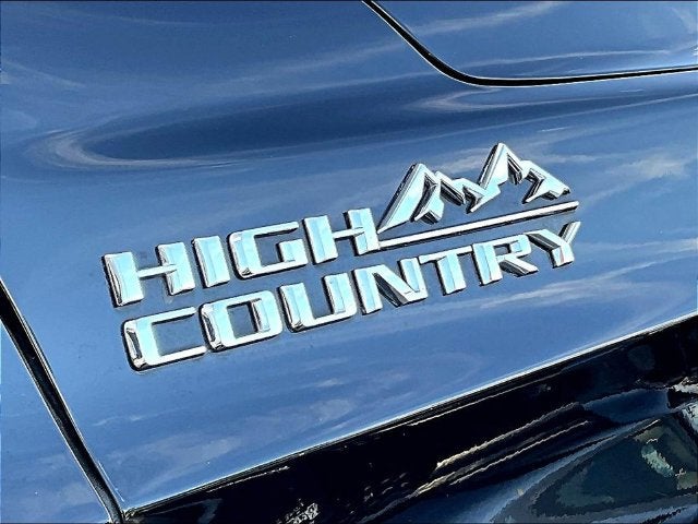 2023 Chevrolet Suburban High Country