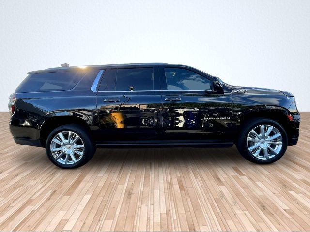 2023 Chevrolet Suburban High Country
