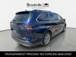 2023 Toyota Sienna LE 8 Passenger