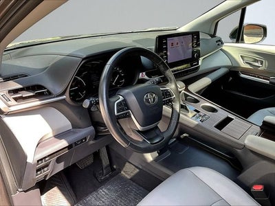 2023 Toyota Sienna XLE