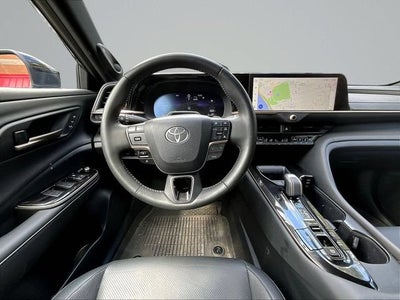 2025 Toyota Crown Signia XLE