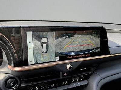 2025 Toyota Crown Signia XLE