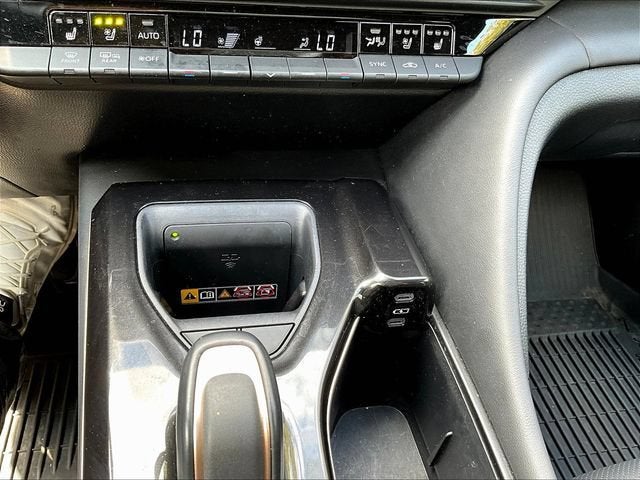 2025 Toyota Crown Signia XLE