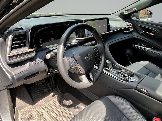 2025 Toyota Crown Signia XLE