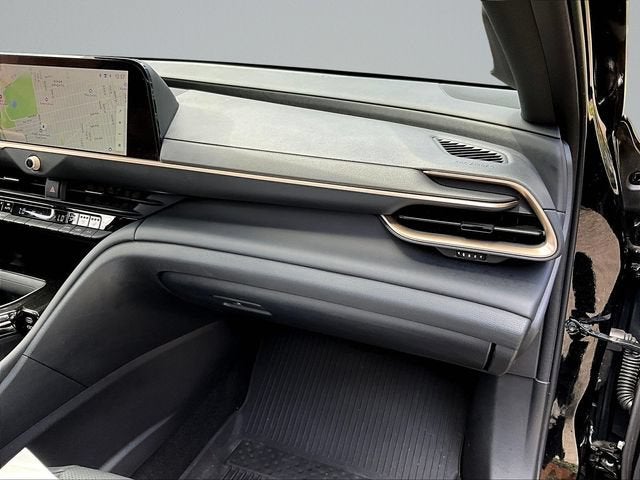 2025 Toyota Crown Signia XLE