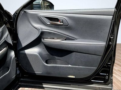2025 Toyota Crown Signia XLE