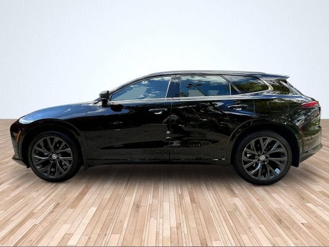 2025 Toyota Crown Signia XLE