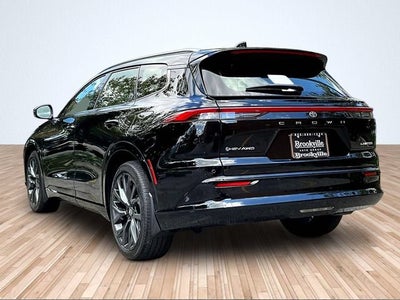 2025 Toyota Crown Signia XLE