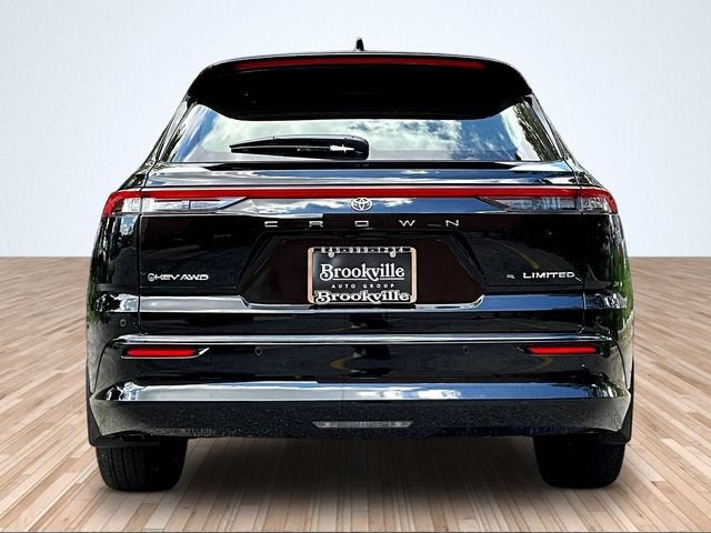 2025 Toyota Crown Signia XLE