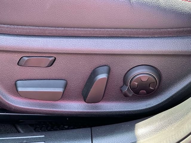 2023 Genesis G70 3.3T